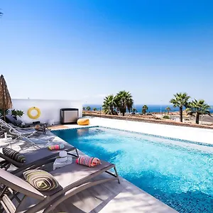 https://villa-caleta-golf.adeje-hotels.com